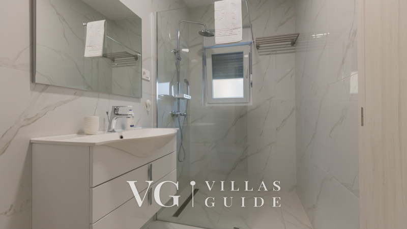 Villa Neda 5* Makarska-Glavina Donja Kupaonica