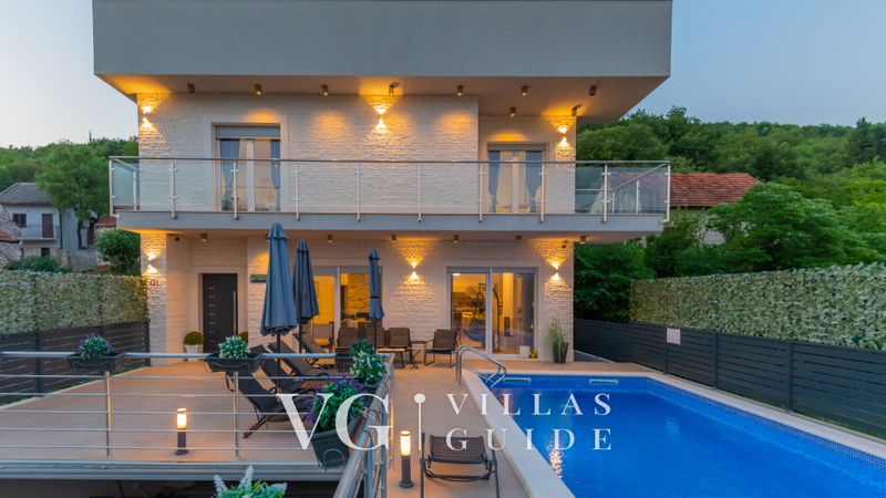 Villa Neda 5* Makarska-Glavina Donja Dvorište i vanjski dio objekta