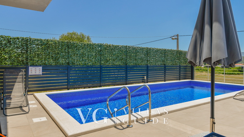 Villa Neda 5*** Makarska-Glavina Donja Pool