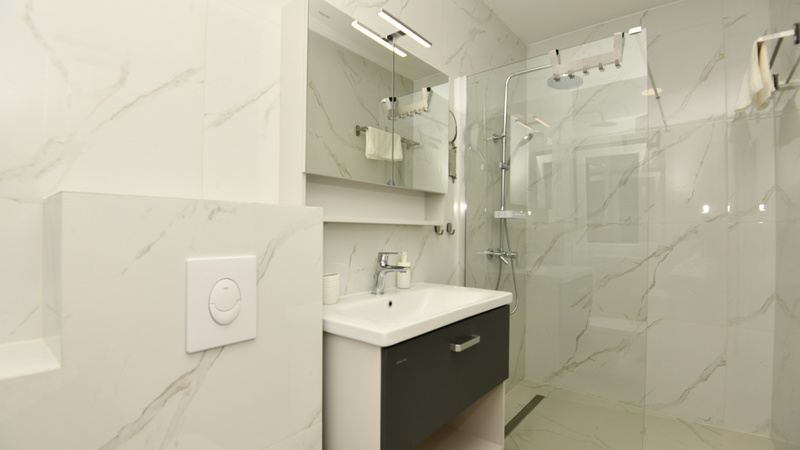 Villa Neda 5*** Makarska-Glavina Donja