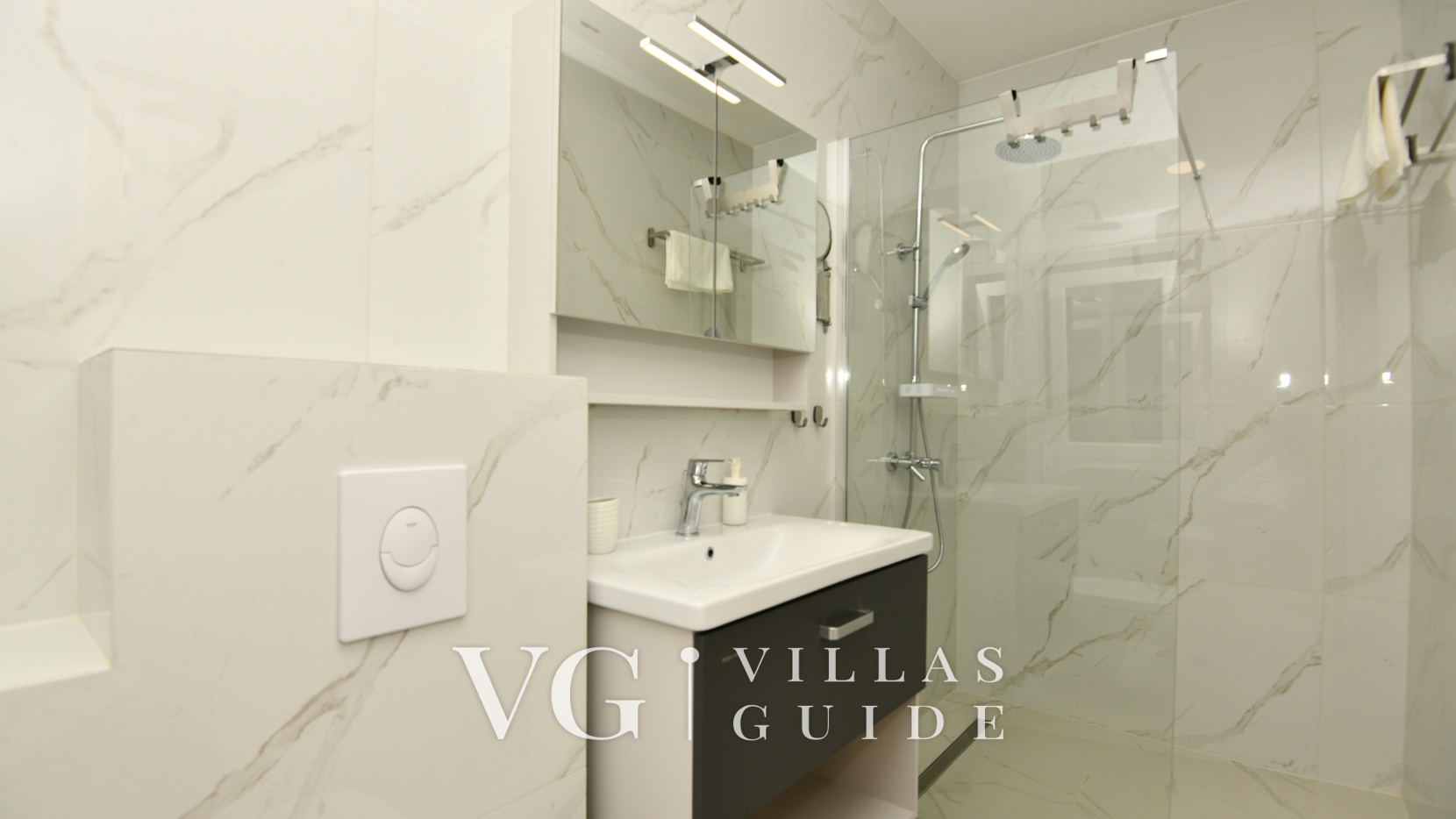 Villa Neda 5*** Makarska-Glavina Donja Bathroom