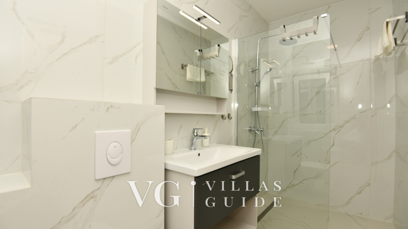 Villa Neda 5*** Makarska-Glavina Donja