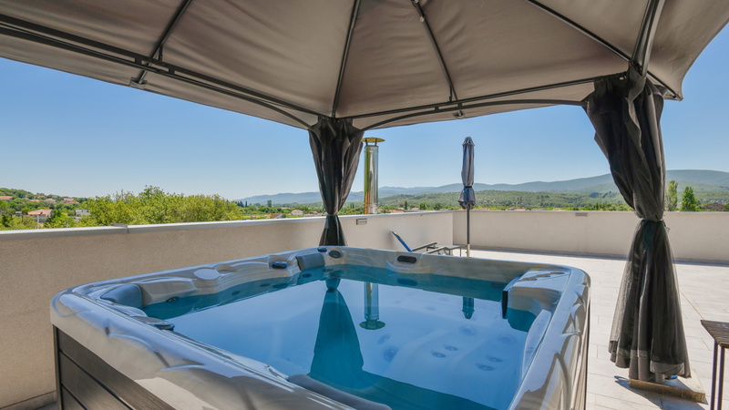 Villa Neda 5*** Makarska-Glavina Donja