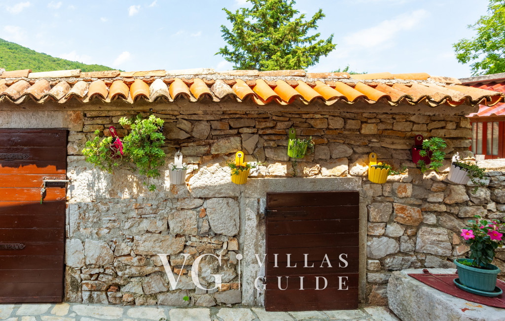 Villa Mirjana with pool Opatija Garden and property exterior