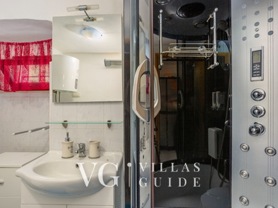 Villa Mirjana with pool Opatija Bathroom