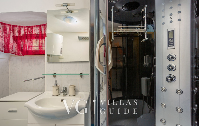 Villa Mirjana with pool Opatija Bathroom