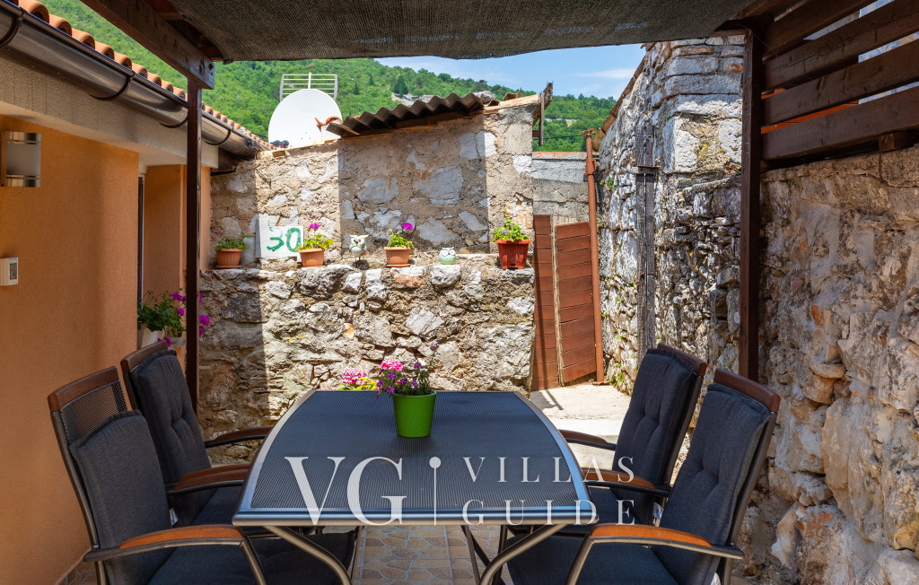 Villa Mirjana with pool Opatija Garden and property exterior