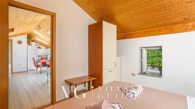 Villa Mirjana with pool Opatija Spavaća soba