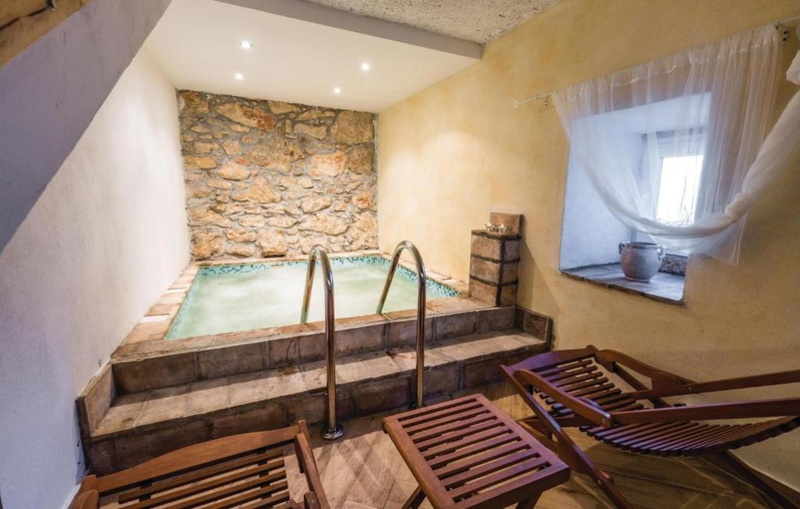 Holiday home Villa Bella with pool