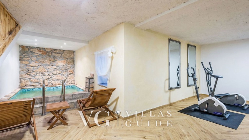 Holiday home Villa Bella with pool Additional content