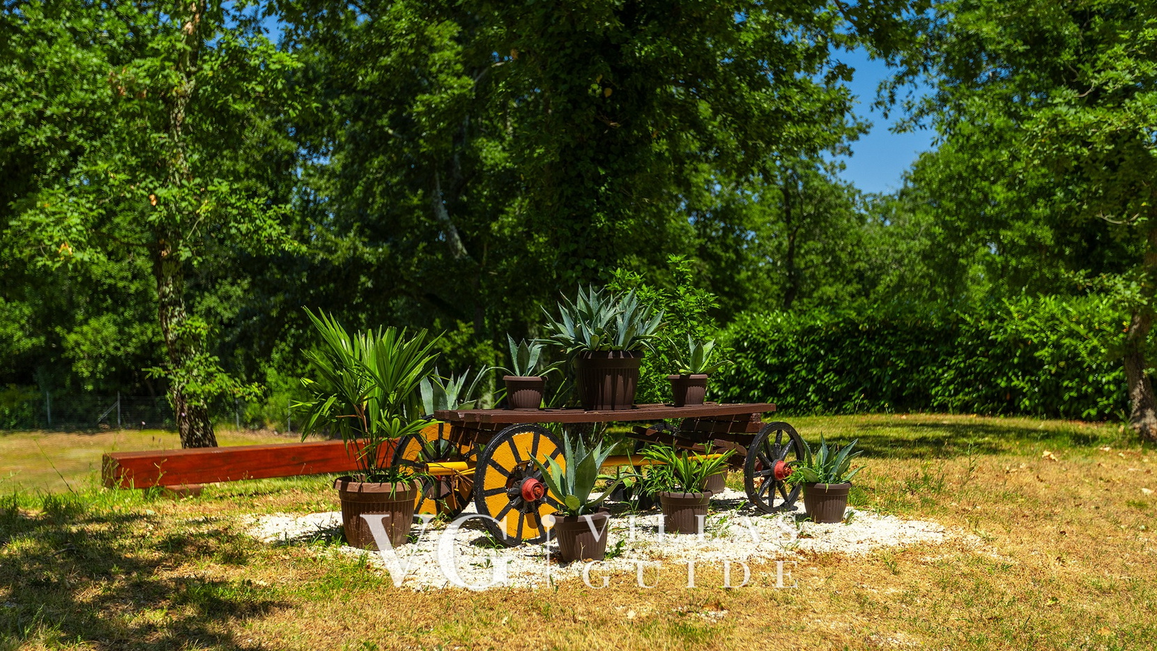 Vila Verde Additional content