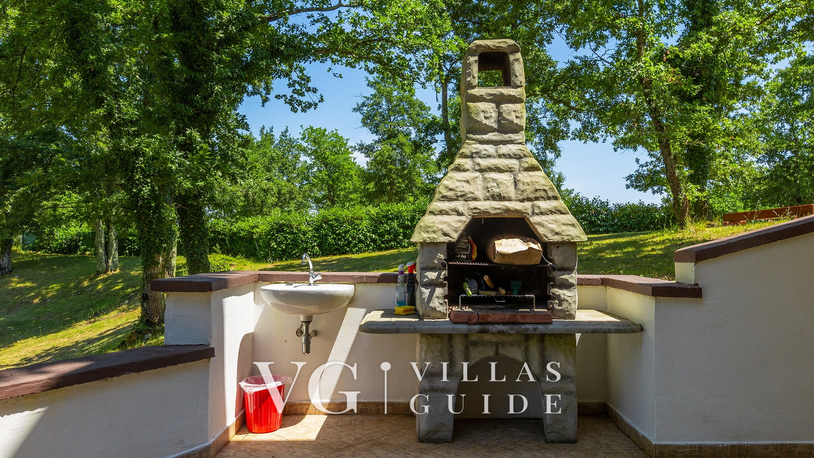 Vila Verde Additional content