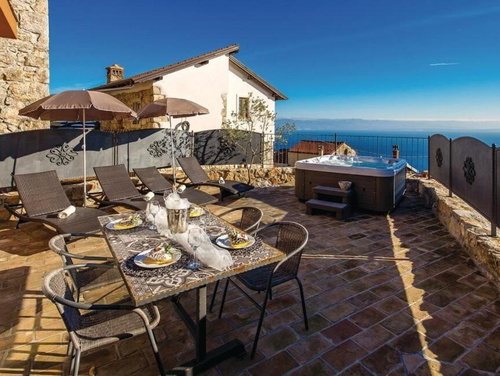 Holiday home villa Zora with outdoor whirpool