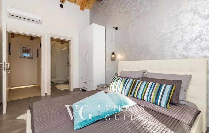 Holiday home villa Zora with outdoor whirpool Schlafzimmer