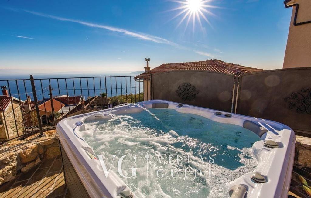 Holiday home villa Zora with outdoor whirpool