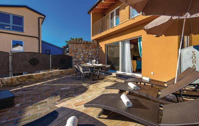 Holiday home villa Zora with outdoor whirpool