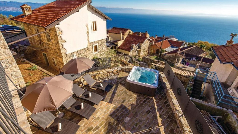 Holiday home villa Zora with outdoor whirpool