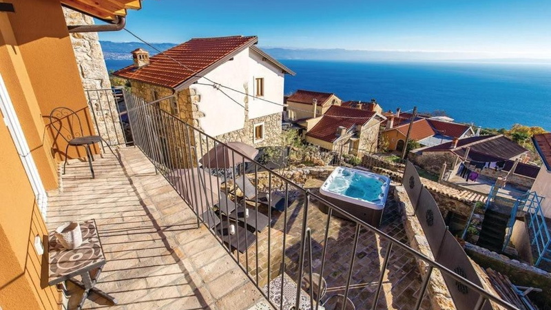 Holiday home villa Zora with outdoor whirpool