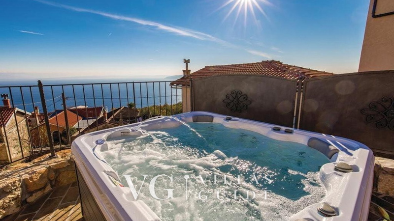 Holiday home villa Zora with outdoor whirpool wellness