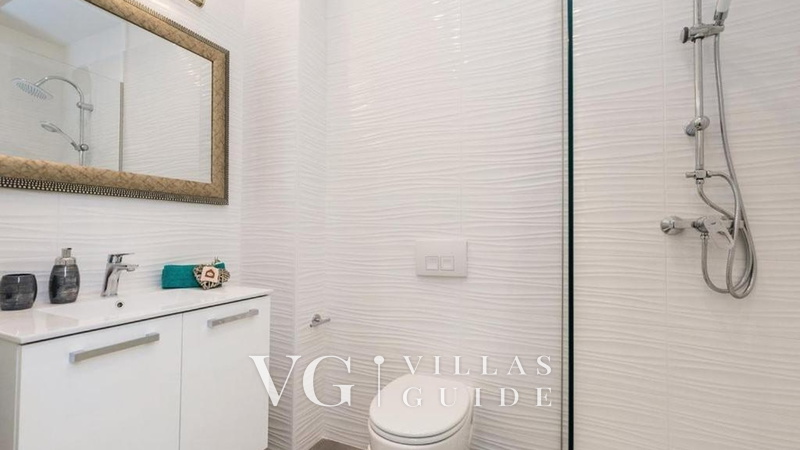 Holiday home villa Zora with outdoor whirpool Bagno