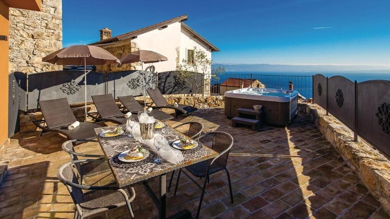 Holiday home villa Zora with outdoor whirpool
