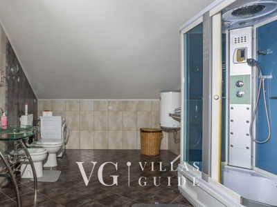 Holiday home Marijana with pool & whirpool Kupaonica