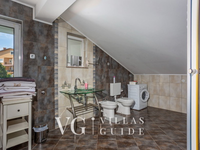 Holiday home Marijana with pool & whirpool Kupaonica