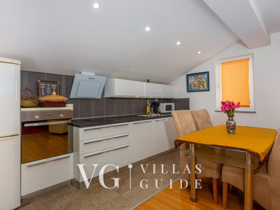 Holiday home Marijana with pool & whirpool Kuhinja