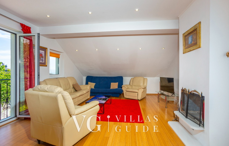 Holiday home Marijana with pool & whirpool Living room