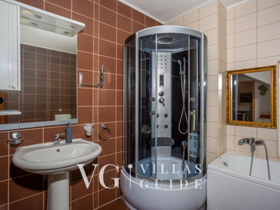 Holiday home Marijana with pool & whirpool wellness