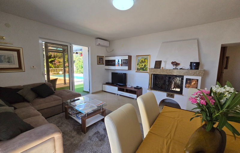 Holiday home Marijana with pool & whirpool