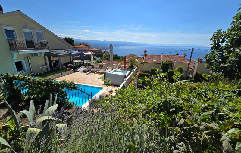 Holiday home Marijana with pool & whirpool