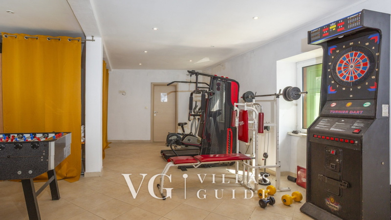 Holiday home Marijana with pool & whirpool wellness