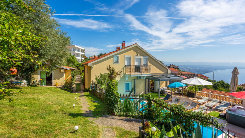 Holiday home Marijana with pool & whirpool