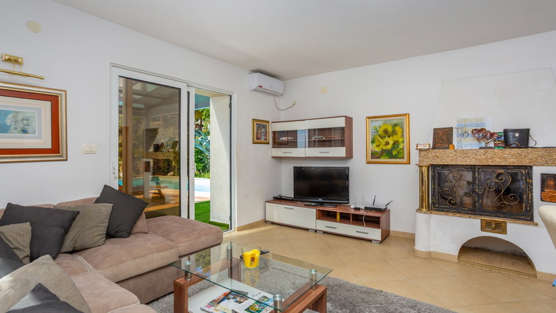 Holiday home Marijana with pool & whirpool