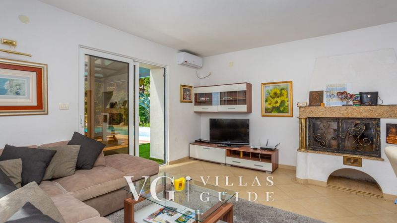 Holiday home Marijana with pool & whirpool Dnevni boravak