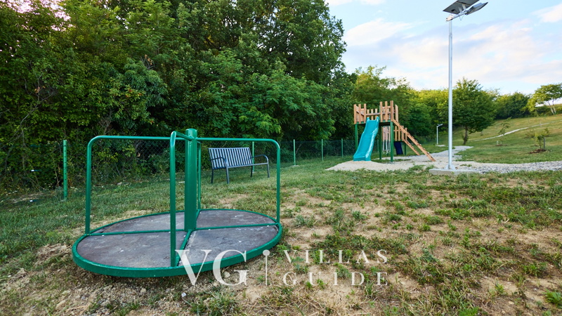 Villa AD Astra Additional content