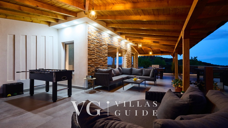 Villa AD Astra Additional content