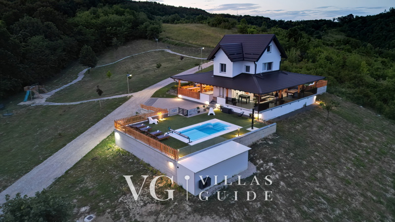 Villa AD Astra Garden and property exterior