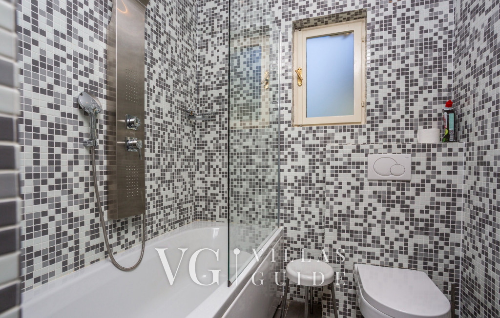 Holiday Home Villa Laura - Island of Krk Bathroom