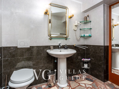 Holiday Home Villa Laura - Island of Krk Bathroom