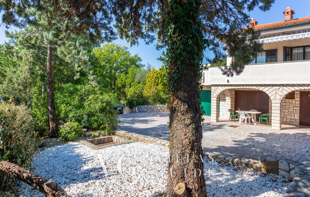 Holiday Home Villa Laura - Island of Krk Garden and property exterior