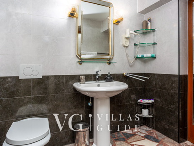 Holiday Home Villa Laura - Island of Krk Bathroom