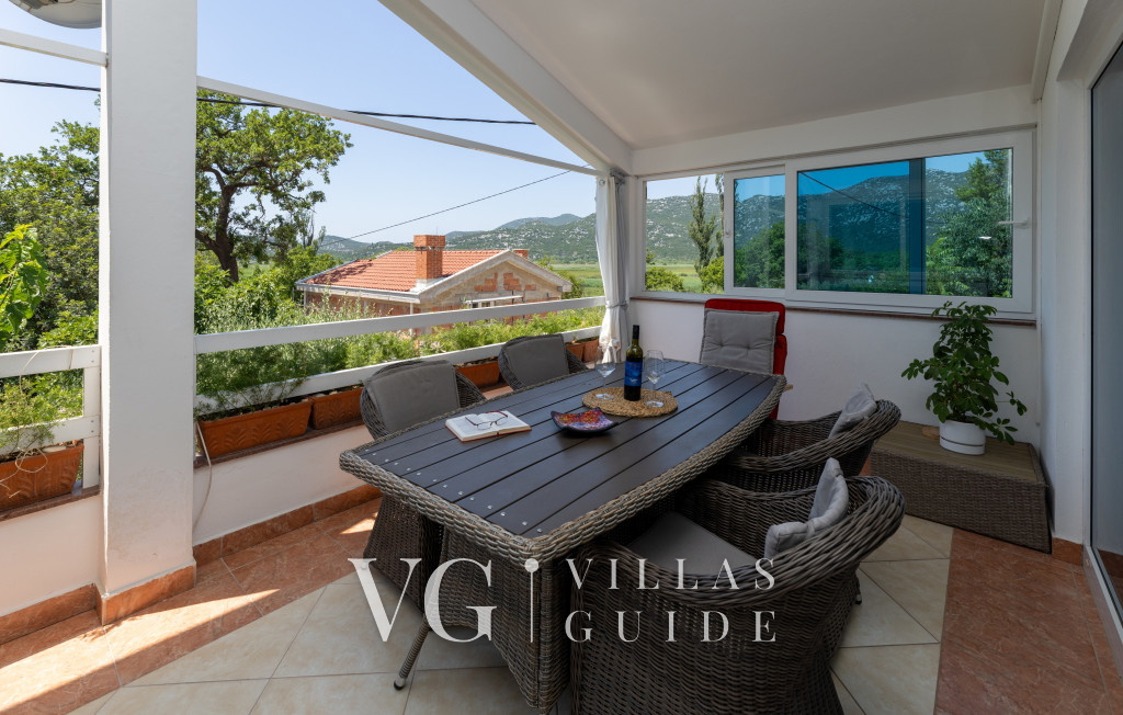 Villa Tina Desne Garden and property exterior