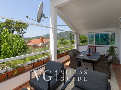 Villa Tina Desne Garden and property exterior