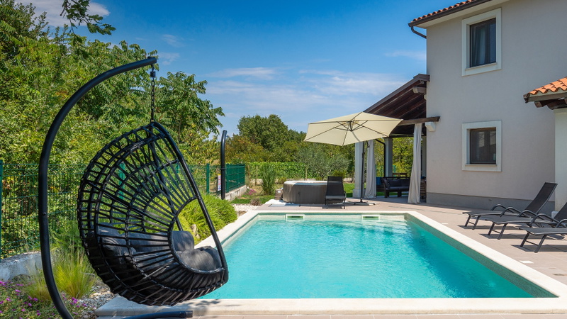 Villa Maya - Pool, Jacuzzi & Nature Oasis