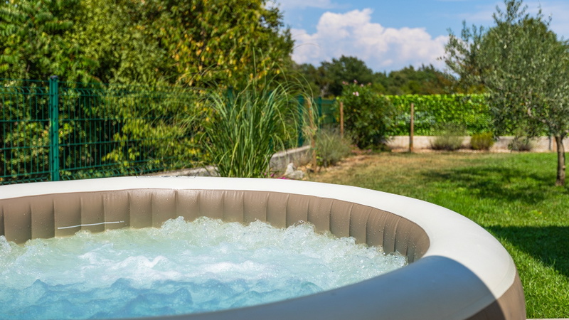 Villa Maya - Pool, Jacuzzi & Nature Oasis