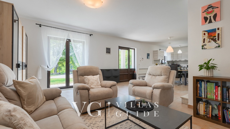 Villa Maya - Pool, Jacuzzi & Nature Oasis Living room