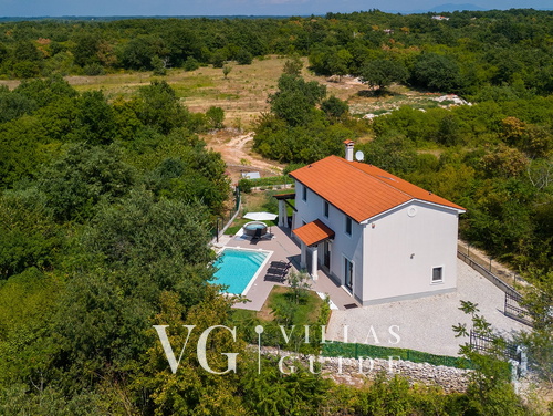 Villa Maya - Pool, Jacuzzi & Nature Oasis