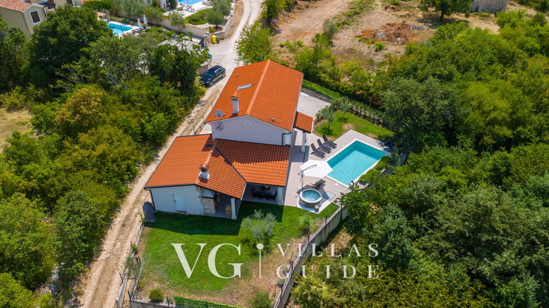 Villa Maya - Pool, Jacuzzi & Nature Oasis